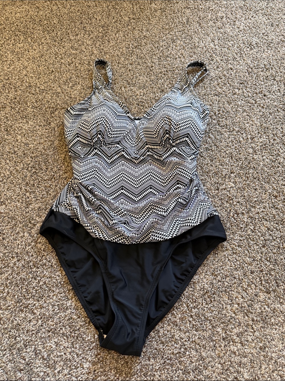 Ceeb Black & White Zigzag One-Piece Swimsuit Size 18